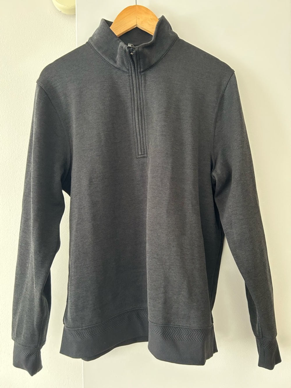 Nike Men's Black Half-Zip Sweater Medium